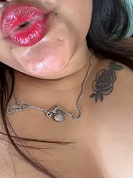 HotNeha08 webcam