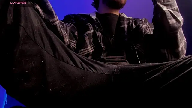 s_sven03 - S_sven03's free webcam - UK Sex Cams