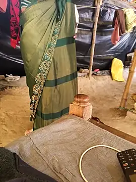 Indiandesicouple155 webcam