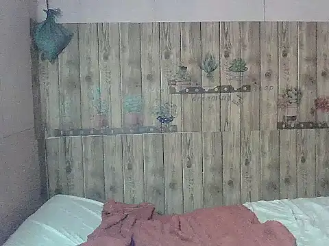 Pinay_BigTits69 webcam