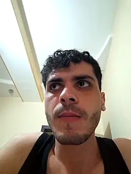 Handsomeboy3344 webcam