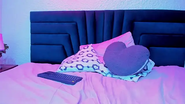 VictoriaRouge_ webcam