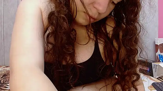 musa_levass_happy webcam