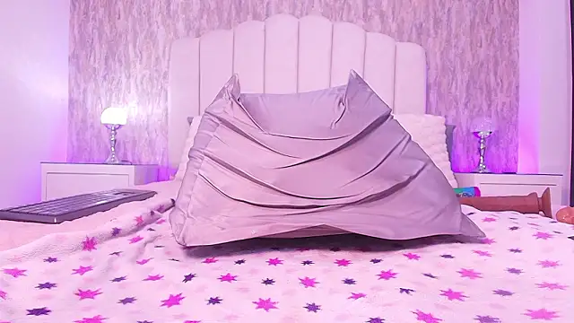 raven_lilith_ webcam