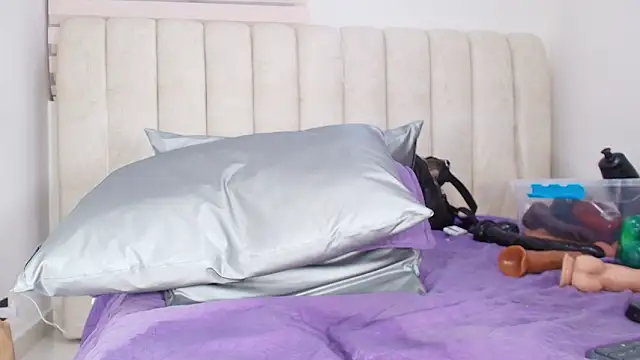 _ebony-queen_ webcam