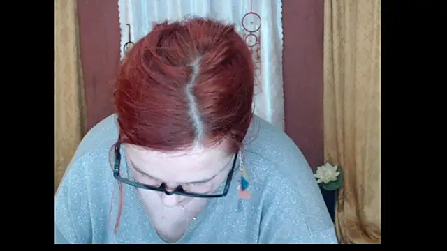 PlayfullMature webcam