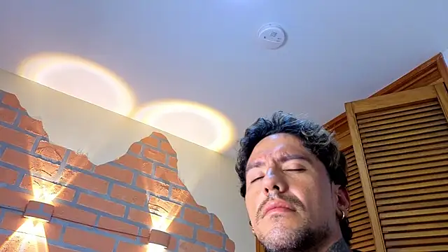 mister_eithan webcam