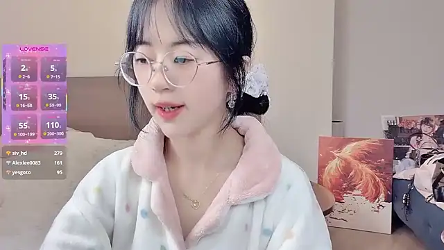 美女-ruoruo-在线直播