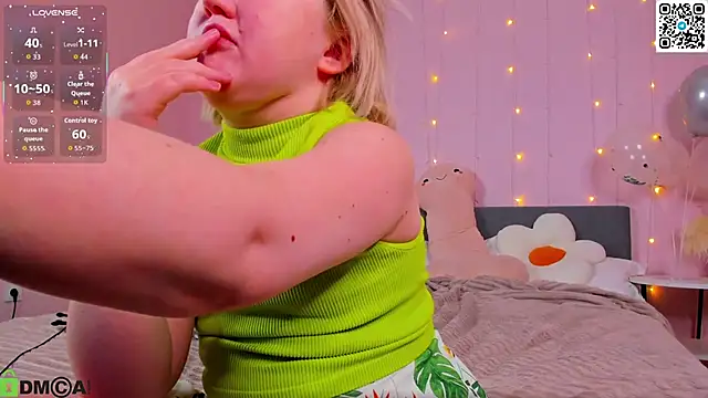 Sara_Robinson webcam