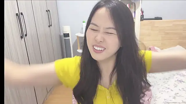 美女wxj1019在线直播