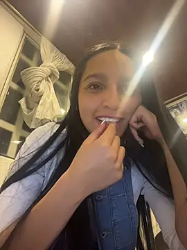 Webcam Model (Eve_Ritz)  is live.Free join now!