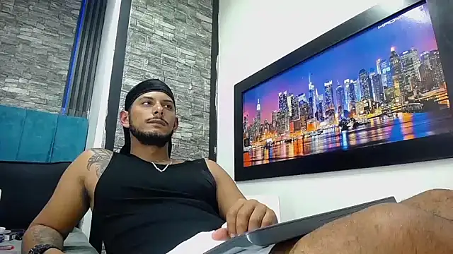 Chris_Dick23's live cam