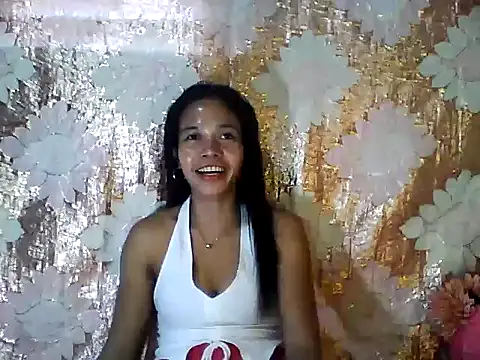 PinaySkinnyGirl webcam