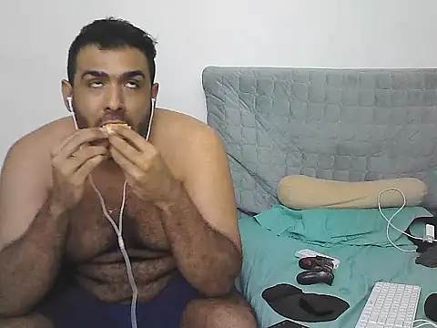 AlphaLatinoBear webcam