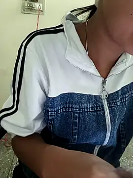 Aaradhna-_hoy webcam