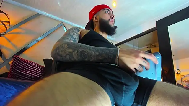 SantiagoHincapiie webcam