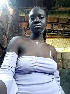 Black_juicy24 webcam