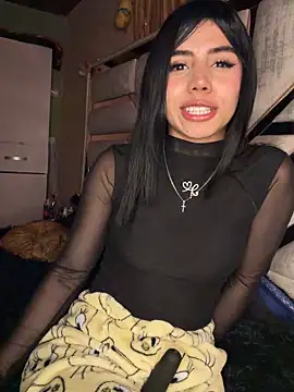 Laura-Khalifa webcam