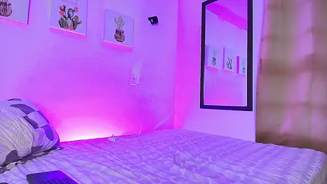 Natalie_Heather webcam