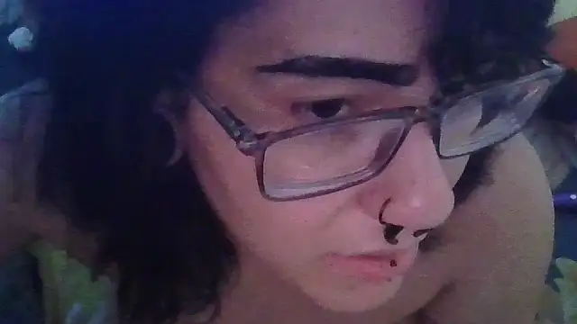 soft_mischief_ webcam