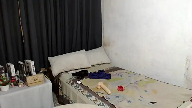 elysia_fox - Elysia_Fox's free webcam - UK Sex Cams