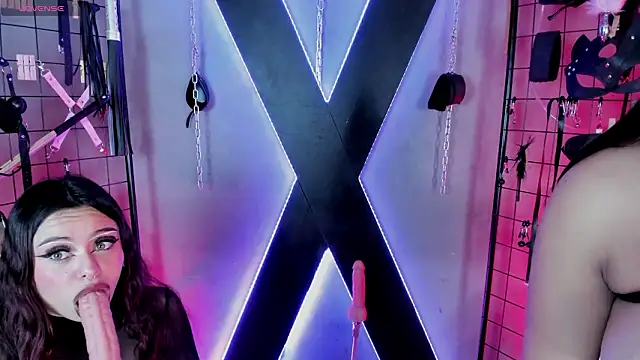 MissScarlet_Ela_bdsm webcam