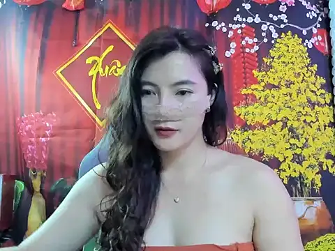 Julie_nguyen webcam