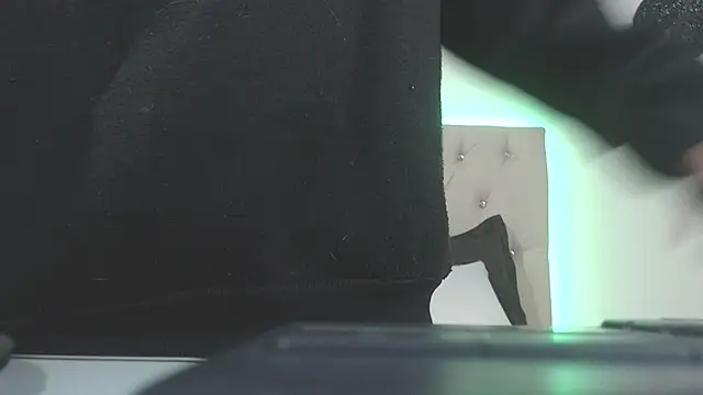 sharon_and_sharit webcam