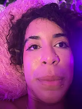 woo_isdaphne - Woo_isDaphne's free webcam