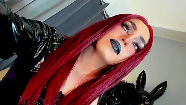 DominaAurumXXX webcam