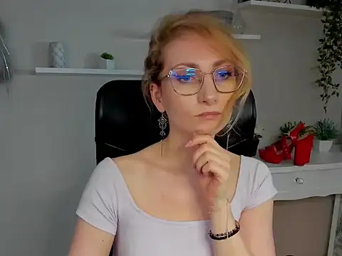 CinderellaMoon webcam