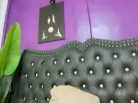 HoneyAfterDark_ webcam