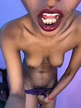 Small_Titss webcam