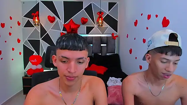 juan_nd_steven - Juan_Nd_Steven's free webcam - UK Sex Cams