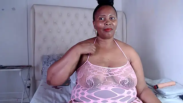 PlatnumBoobsX webcam