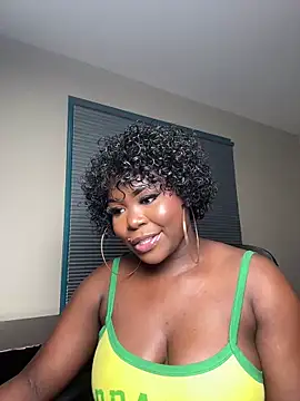 WomanNextdoor1 webcam