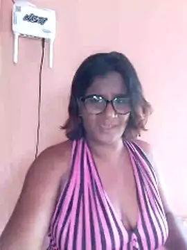 indianstrawberrylips4u webcam