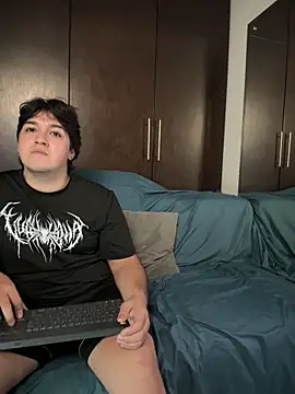 EmilyAndAndrew webcam