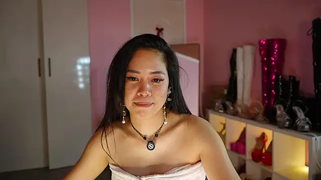 AsianSweetMilf webcam