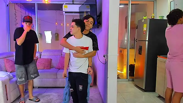 Houseofwarrios webcam