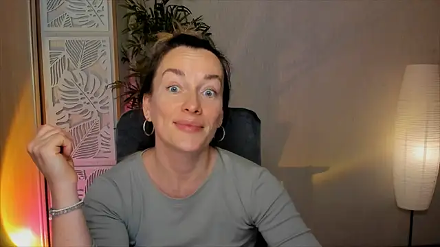 RebeccaMartinez webcam