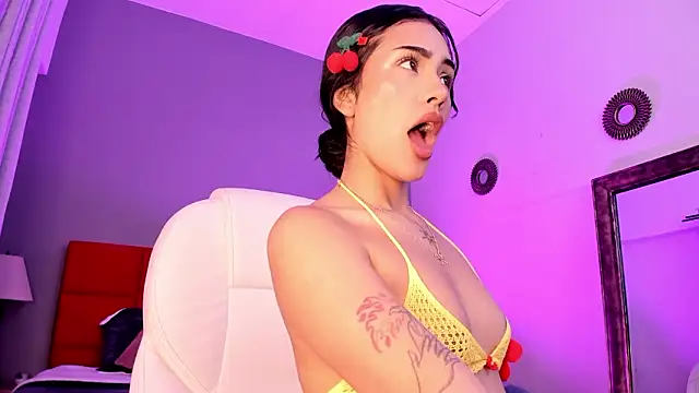 Giovanna_oliveira webcam