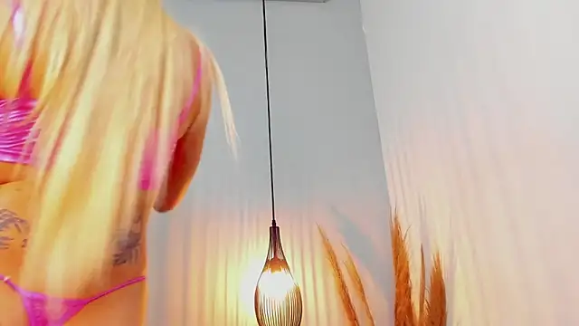 Amelia_Brixton webcam