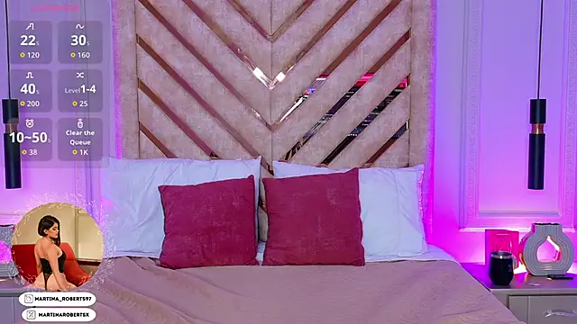 Martina-Roberts- webcam