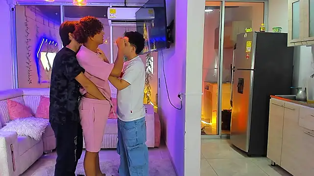 Houseofwarrios webcam