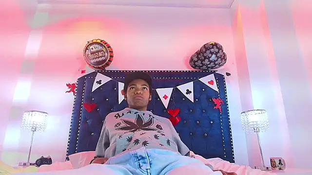 Cristal_and_luke webcam