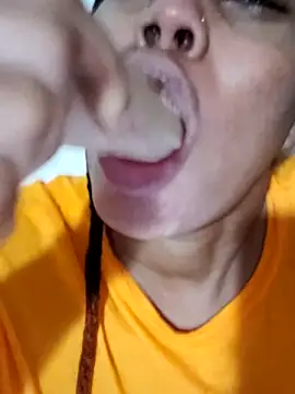 HONEYSWEETS_LIVE webcam