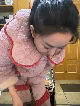 美女xiuchun100在线直播