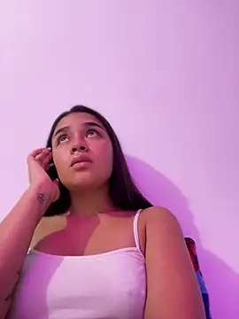 i_samanthaa - I_Samanthaa's free webcam - UK Sex Cams