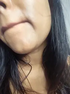 Indian_GlowingMiax webcam